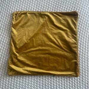 Envougue Gold Shimmery Pillow Case